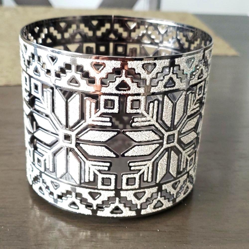 NWT Bath & Body Works snowflake candle holder